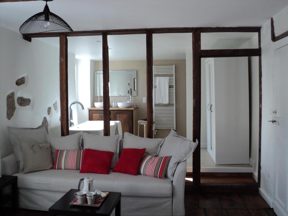 Chalbonia Bed and Breakfast Louhossoa Eksteriør billede