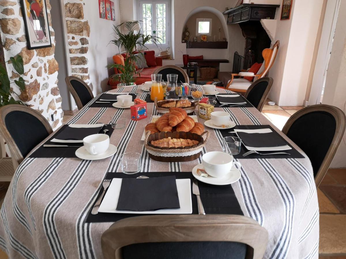 Chalbonia Bed and Breakfast Louhossoa Eksteriør billede